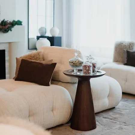 The Burgundy - Boutique Bed & Breakfast *