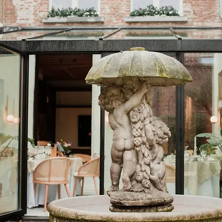The Burgundy - Boutique Brugge