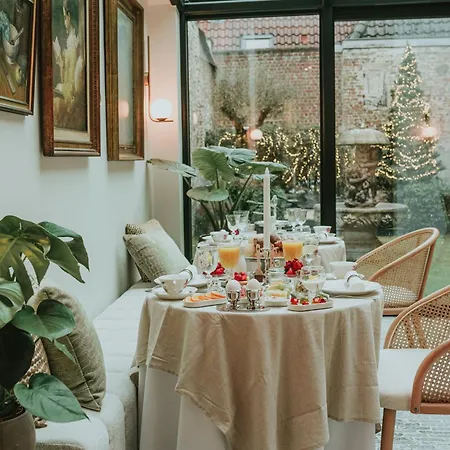 The Burgundy - Boutique * Brugge