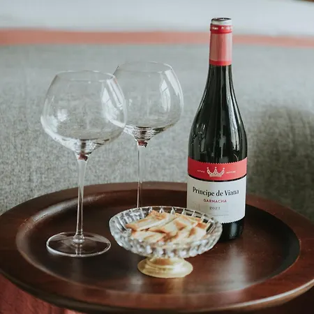 The Burgundy - Boutique Brugge